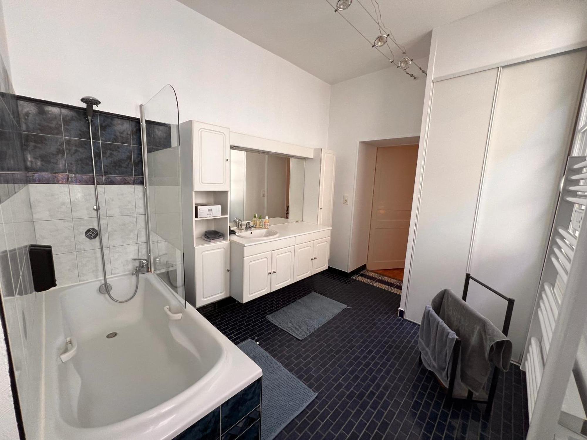 La Colbertine - Charming Apartment In Place Colbert Rochefort  Esterno foto