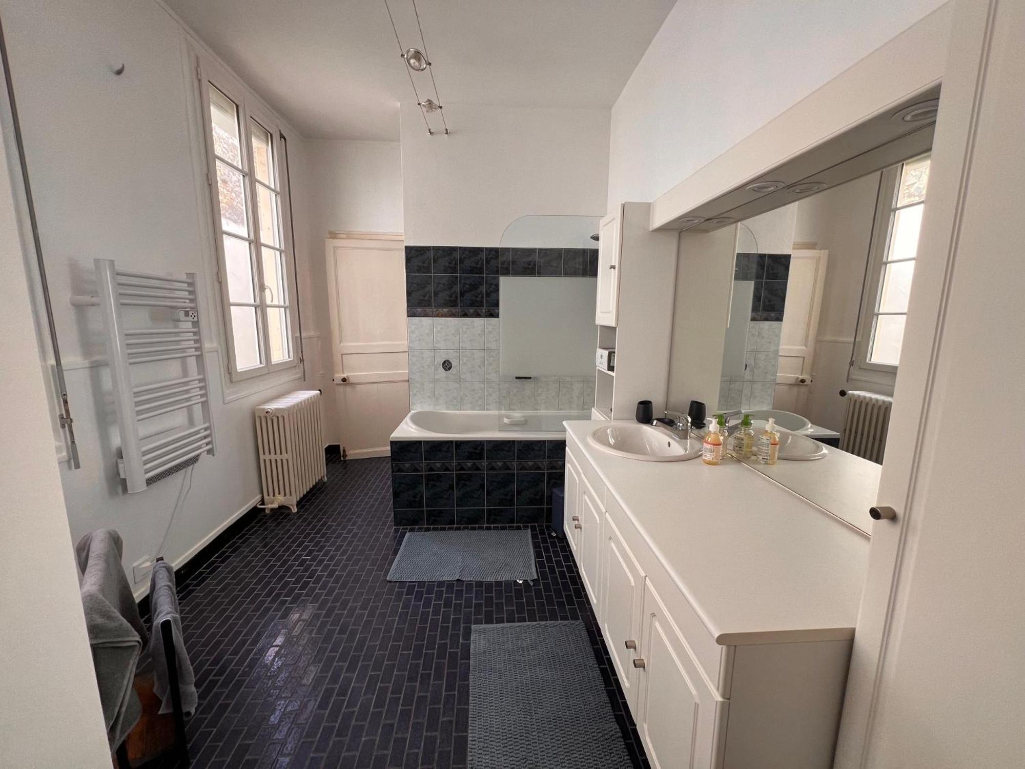 La Colbertine - Charming Apartment In Place Colbert Rochefort  Esterno foto